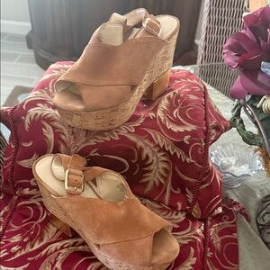 Women's Tan Platform Sandals